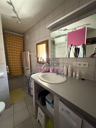 Image No.18-6 Bed House for sale