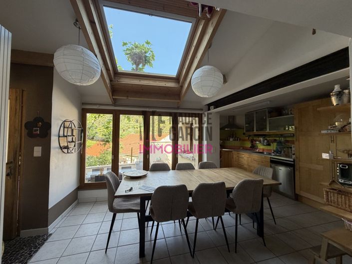 Image No.4-6 Bed House for sale