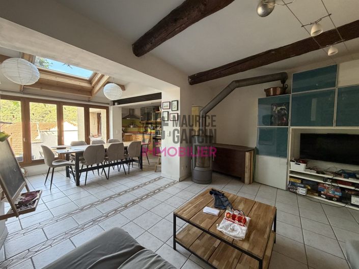 Image No.7-6 Bed House for sale