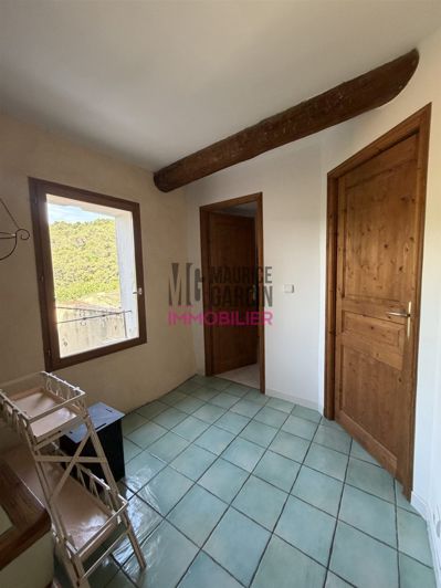 Image No.8-6 Bed House for sale
