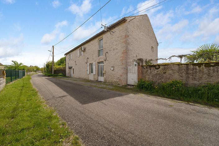 Image No.15-3 Bed Property for sale