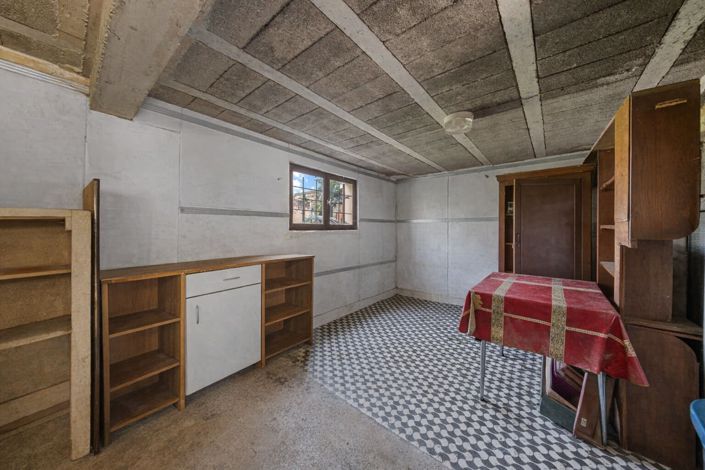 Image No.10-2 Bed House for sale