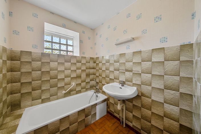 Image No.7-2 Bed House for sale