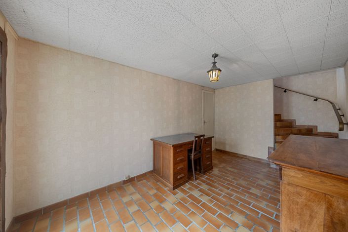 Image No.8-2 Bed House for sale