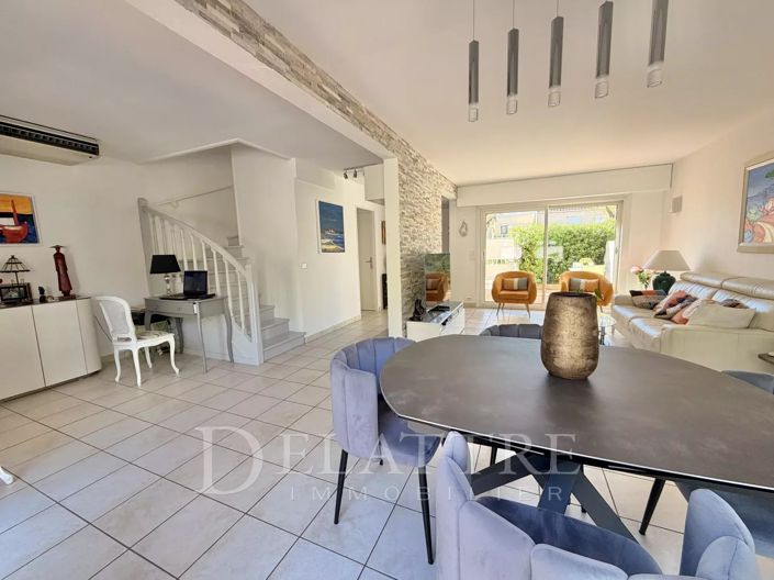 Image No.4-3 Bed House for sale