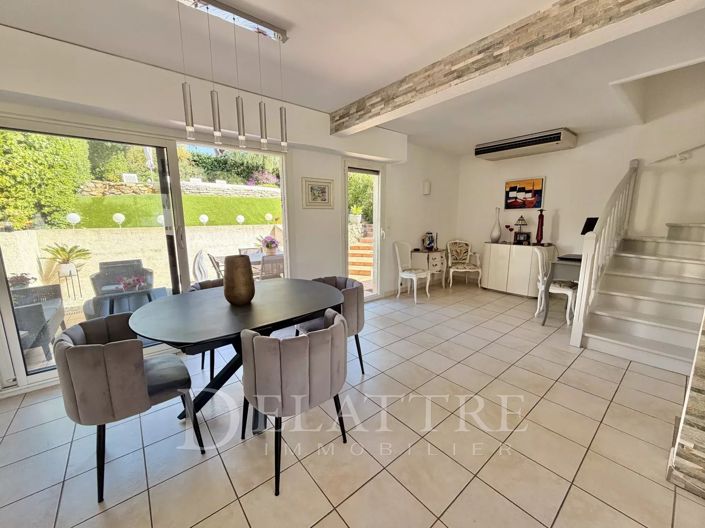 Image No.6-3 Bed House for sale