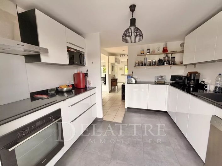 Image No.7-3 Bed House for sale