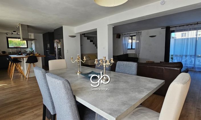 Image No.4-4 Bed House for sale