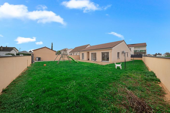 Image No.12-3 Bed House for sale