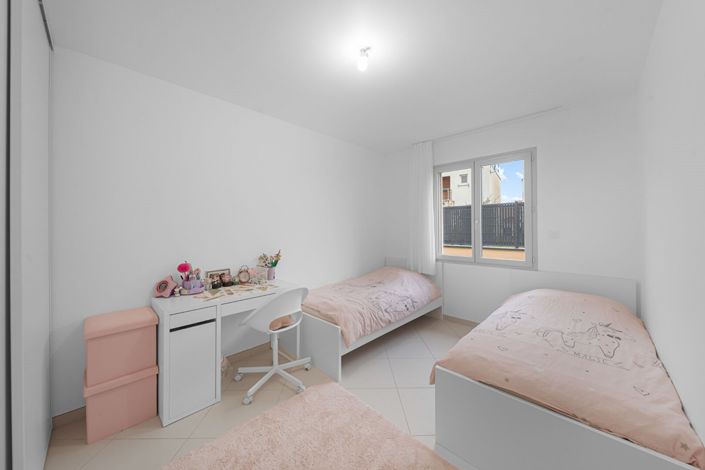 Image No.8-3 Bed House for sale