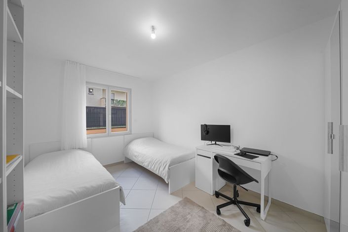 Image No.9-3 Bed House for sale
