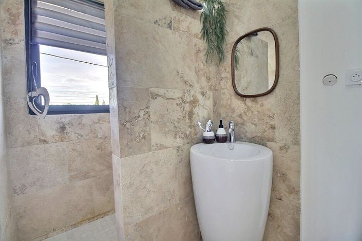 Image No.14-5 Bed House for sale