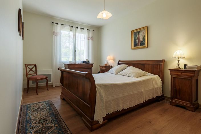 Image No.13-2 Bed House for sale