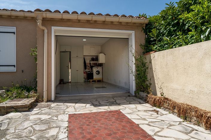 Image No.18-2 Bed House for sale