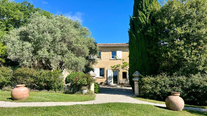 Image No.10-5 Bed Property for sale