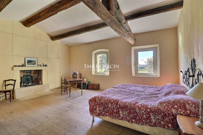 Image No.16-5 Bed Property for sale