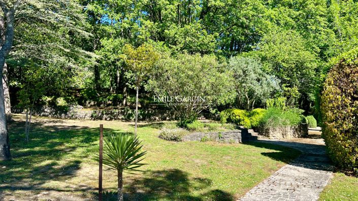 Image No.17-5 Bed Property for sale
