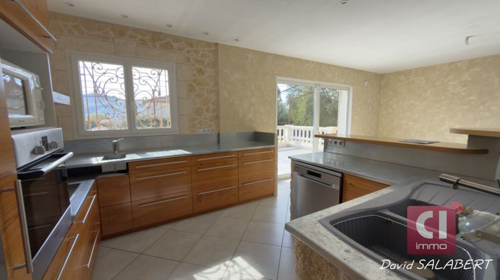 Image No.9-5 Bed House for sale
