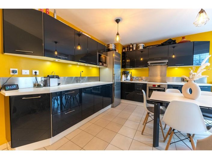 Image No.9-3 Bed Apartment for sale