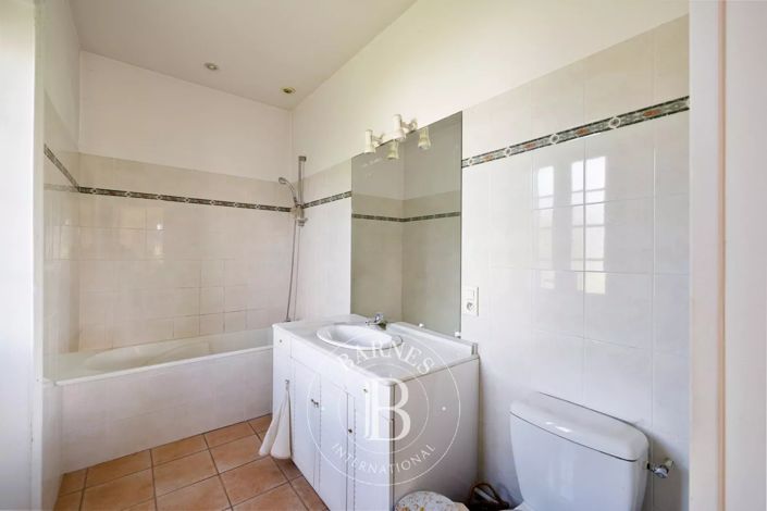 Image No.14-5 Bed House for sale