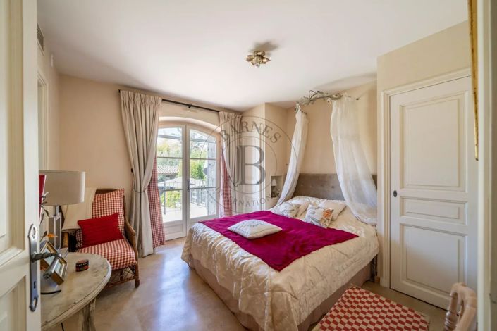 Image No.9-9 Bed House for sale