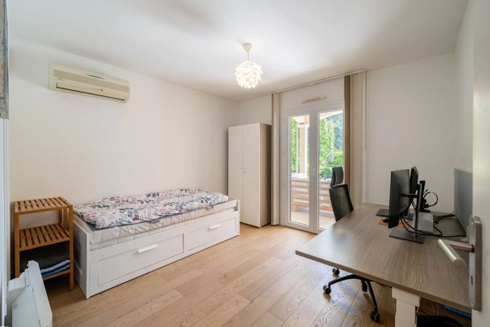 Image No.9-3 Bed House for sale