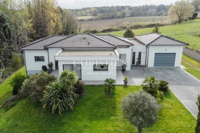 1 - Camblanes-et-Meynac, House