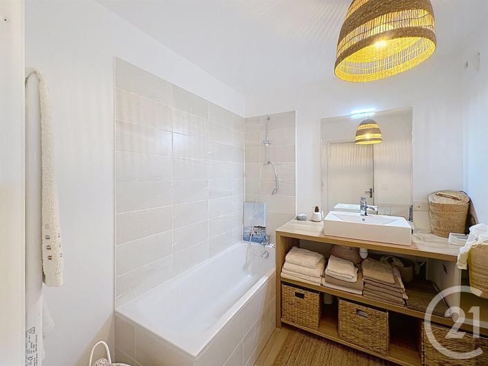 Image No.8-3 Bed Apartment for sale
