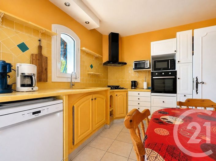 Image No.10-5 Bed House for sale