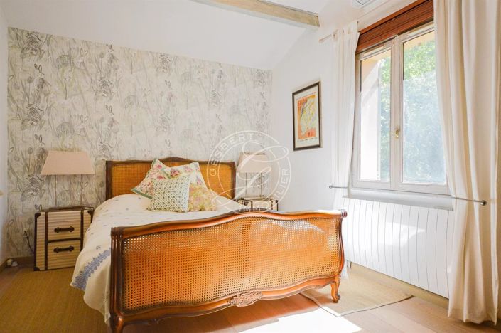 Image No.17-5 Bed House for sale