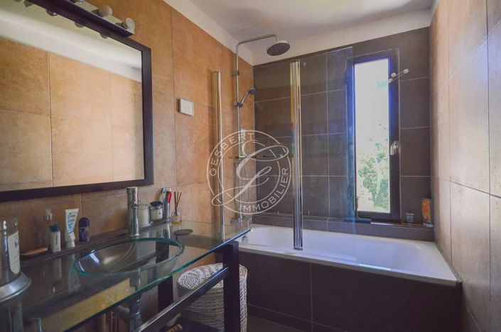 Image No.21-5 Bed House for sale