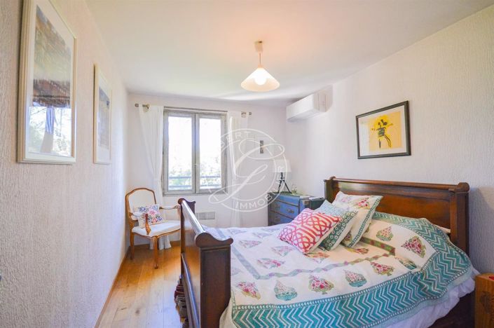 Image No.22-5 Bed House for sale