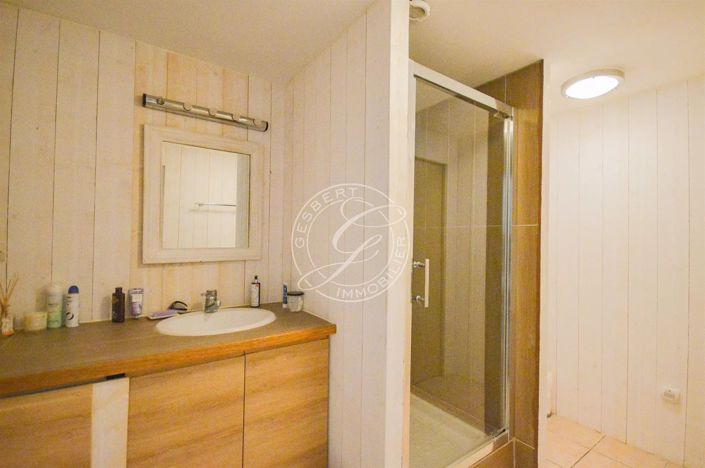Image No.26-5 Bed House for sale