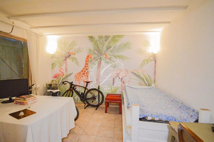 Image No.27-5 Bed House for sale