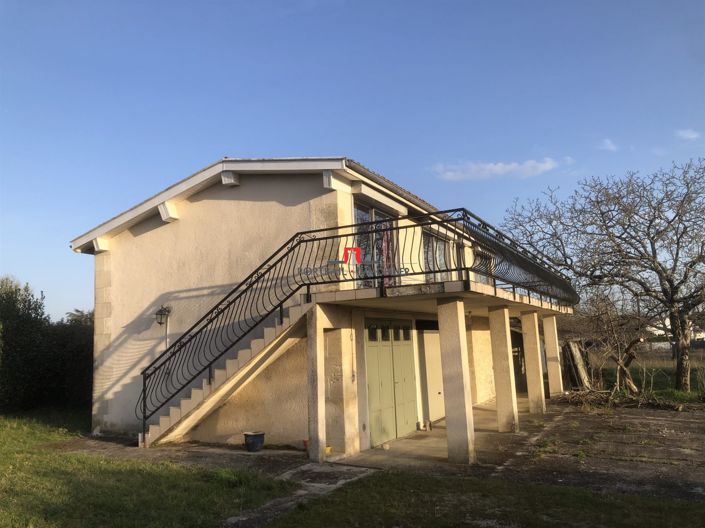Image No.19-6 Bed House for sale