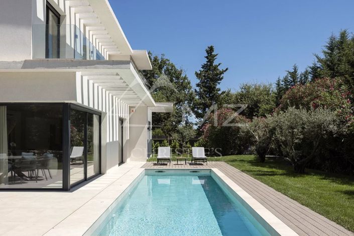 Image No.2-4 Bed House for sale