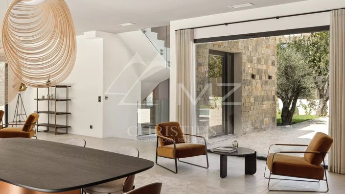 Image No.6-4 Bed House for sale