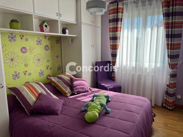 Image No.12-3 Bed House for sale