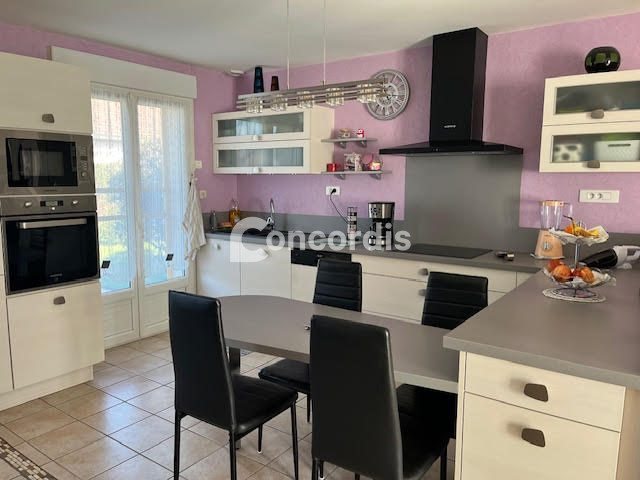 Image No.7-3 Bed House for sale