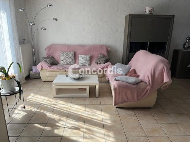 Image No.8-3 Bed House for sale