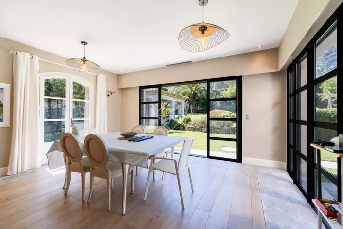 Image No.6-4 Bed House for sale
