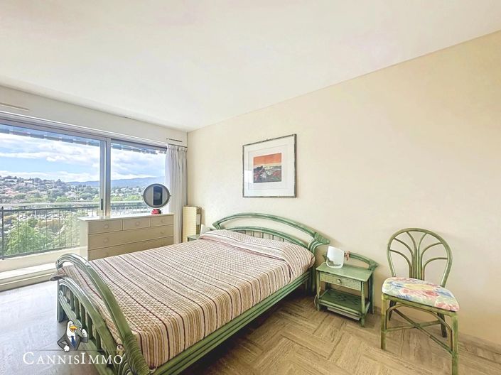 Image No.6-Apartment for sale