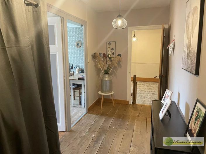 Image No.7-4 Bed House for sale