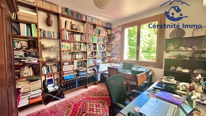 Image No.17-4 Bed House for sale