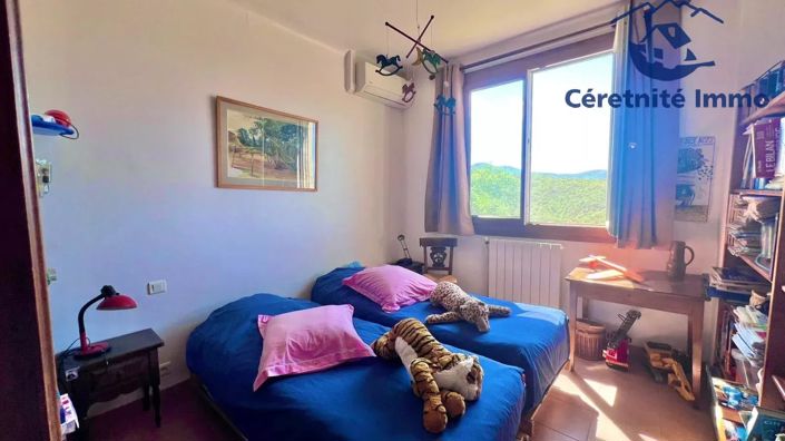 Image No.22-4 Bed House for sale