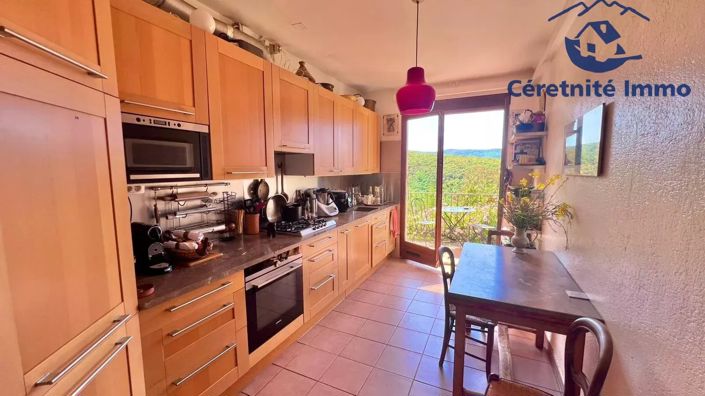 Image No.8-4 Bed House for sale