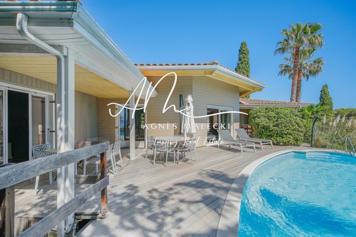 Image No.8-4 Bed House for sale