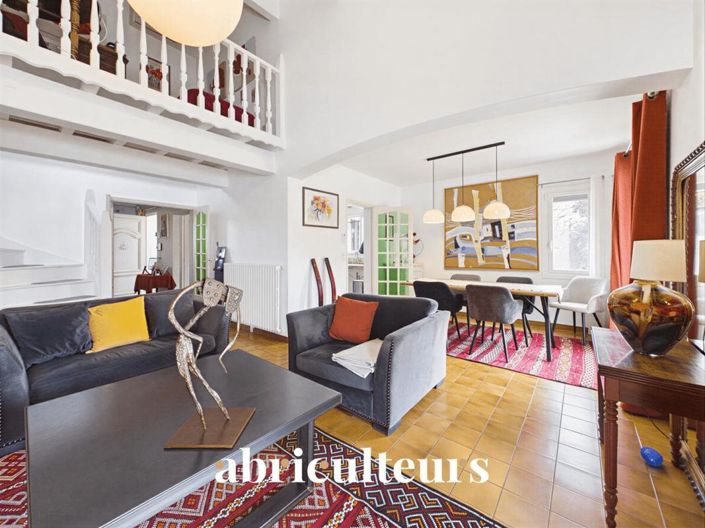 Image No.6-4 Bed House for sale