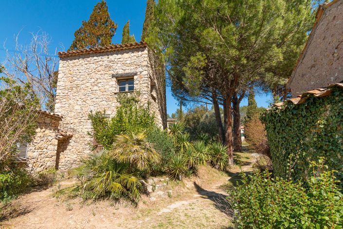 Image No.34-10 Bed House for sale