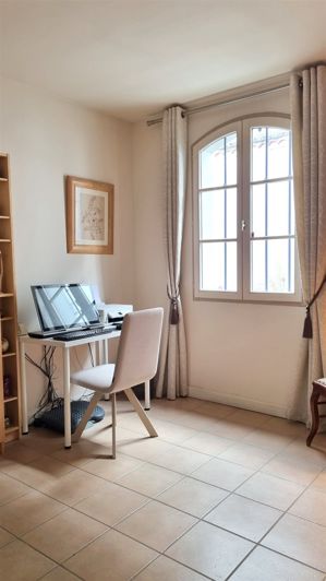 Image No.37-3 Bed House for sale